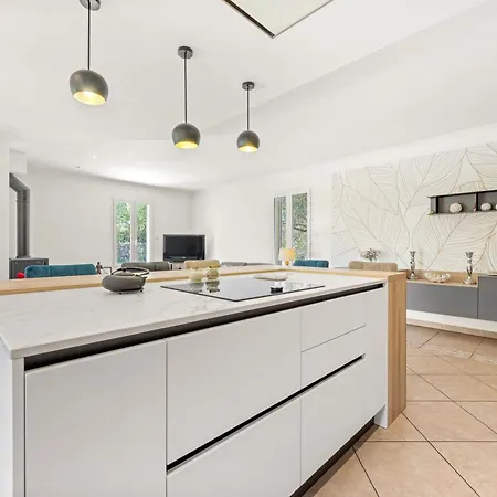 Bed & Breakfast Villa Nimes 4*
