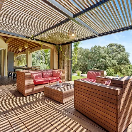 Bed & Breakfast Villa Nimes 4*