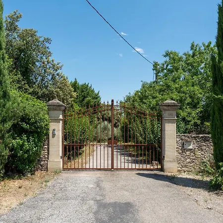 Villa Nimes 4*